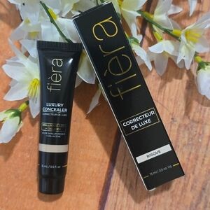 FIERA LUXURY CONCEALER IN THE COLOR (BISQUE)